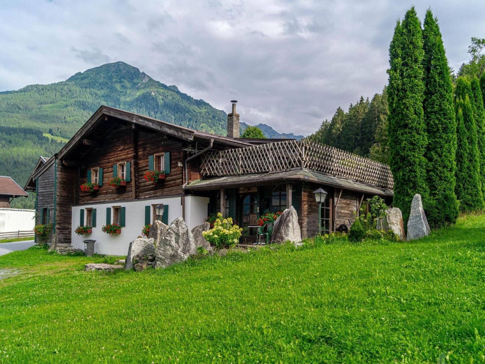 Rustic Farmhouse With Sauna In Bramberg Нойкирхен-ам-Гросфенедигер Экстерьер фото